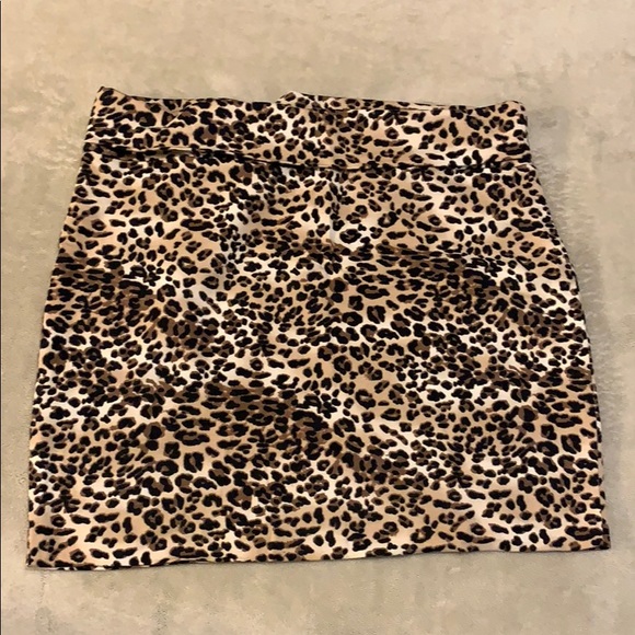 Wet Seal Dresses & Skirts - Wet seal size M mini skirt